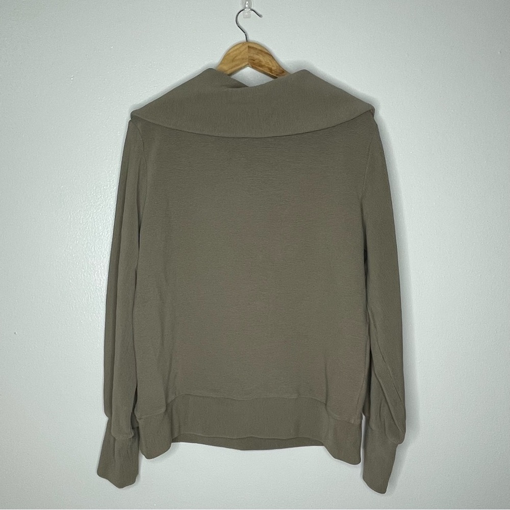 Varley Vine Half-Zip Pullover in Stone Olive Size Small - Picture 9 of 10
